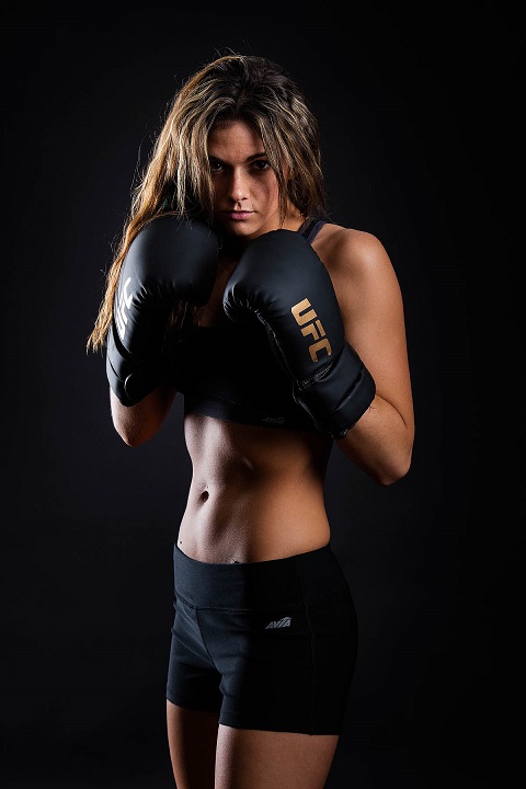 female kick boxer from Rogue Valley Oregon