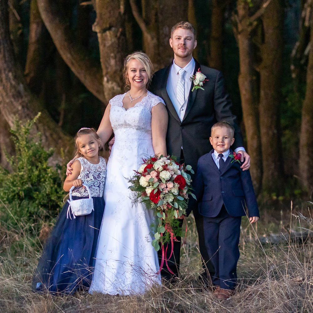 wedding photo at Harris Beach park in Brookings Oregon